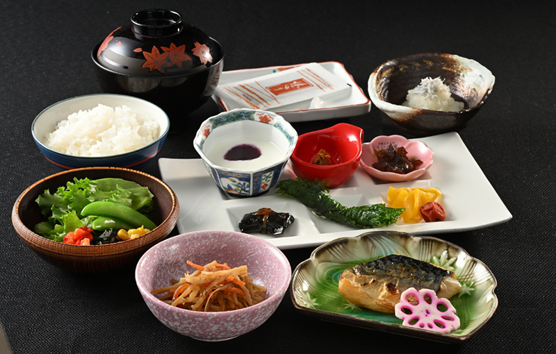 朝食